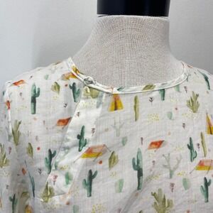 Studio Clip Women's Medium 100% Linen Cactus Teepee Print Blouse White Southwest